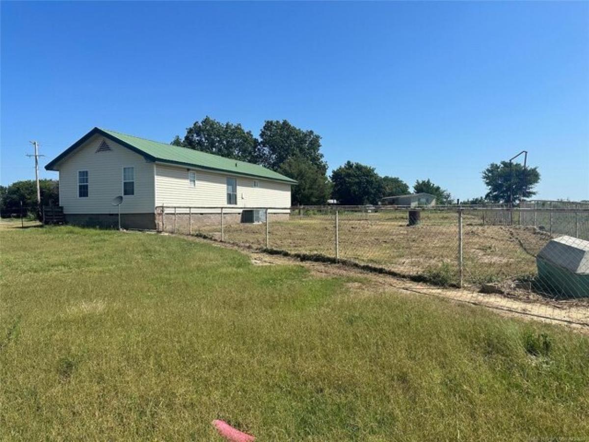 Picture of Residential Land For Sale in Henryetta, Oklahoma, United States