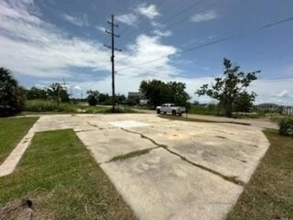 Picture of Residential Land For Sale in Slidell, Louisiana, United States