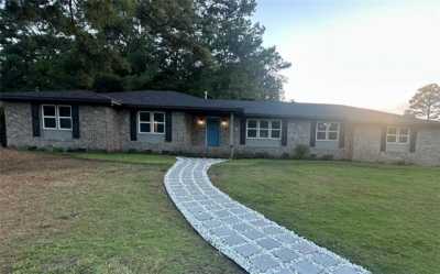 Home For Sale in Chickasaw, Alabama