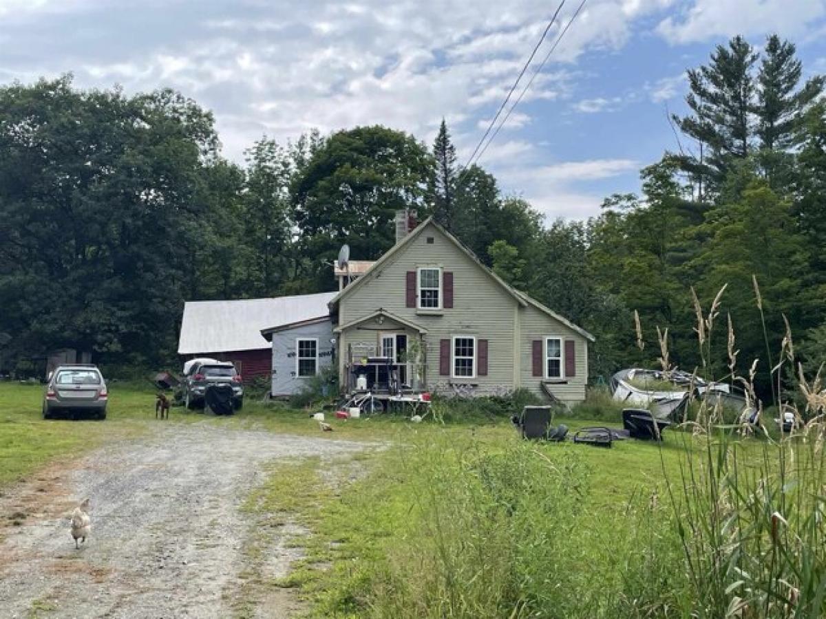 Picture of Home For Sale in Woodbury, Vermont, United States