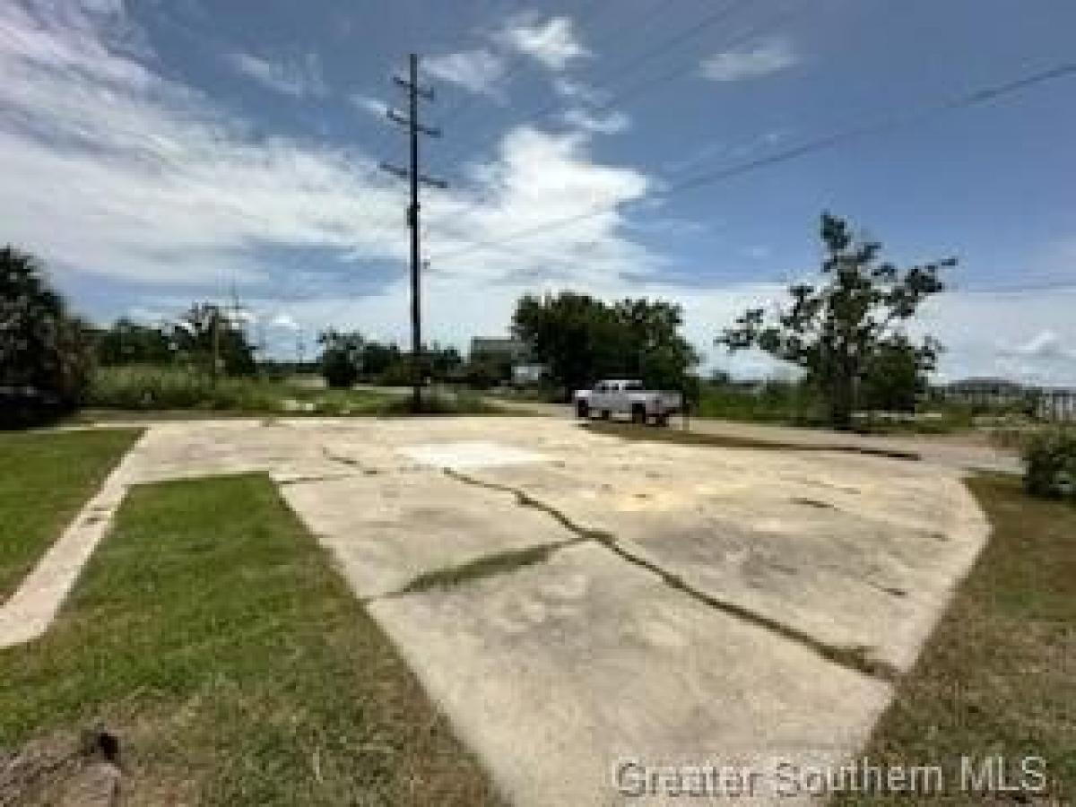 Picture of Residential Land For Sale in Slidell, Louisiana, United States