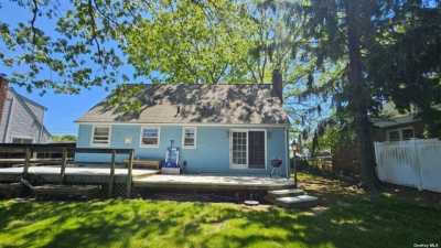 Home For Sale in Massapequa, New York