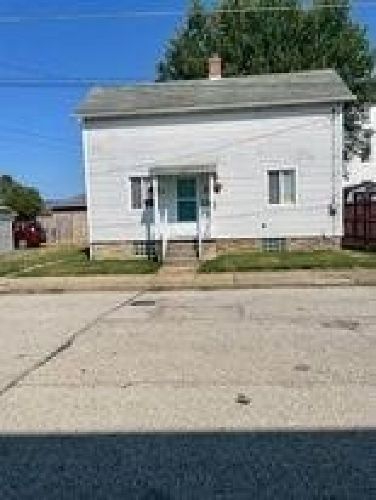 Picture of Home For Sale in Mount Pleasant, Pennsylvania, United States