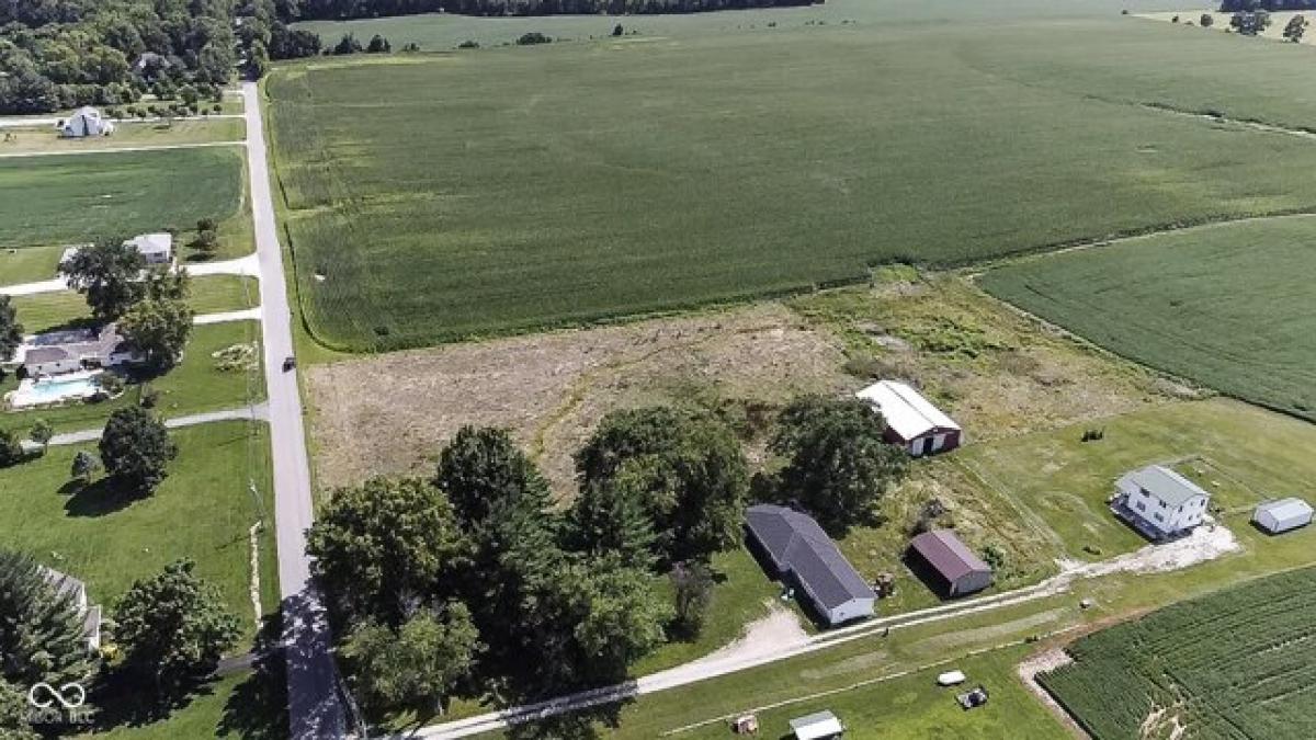 Picture of Residential Land For Sale in Bargersville, Indiana, United States