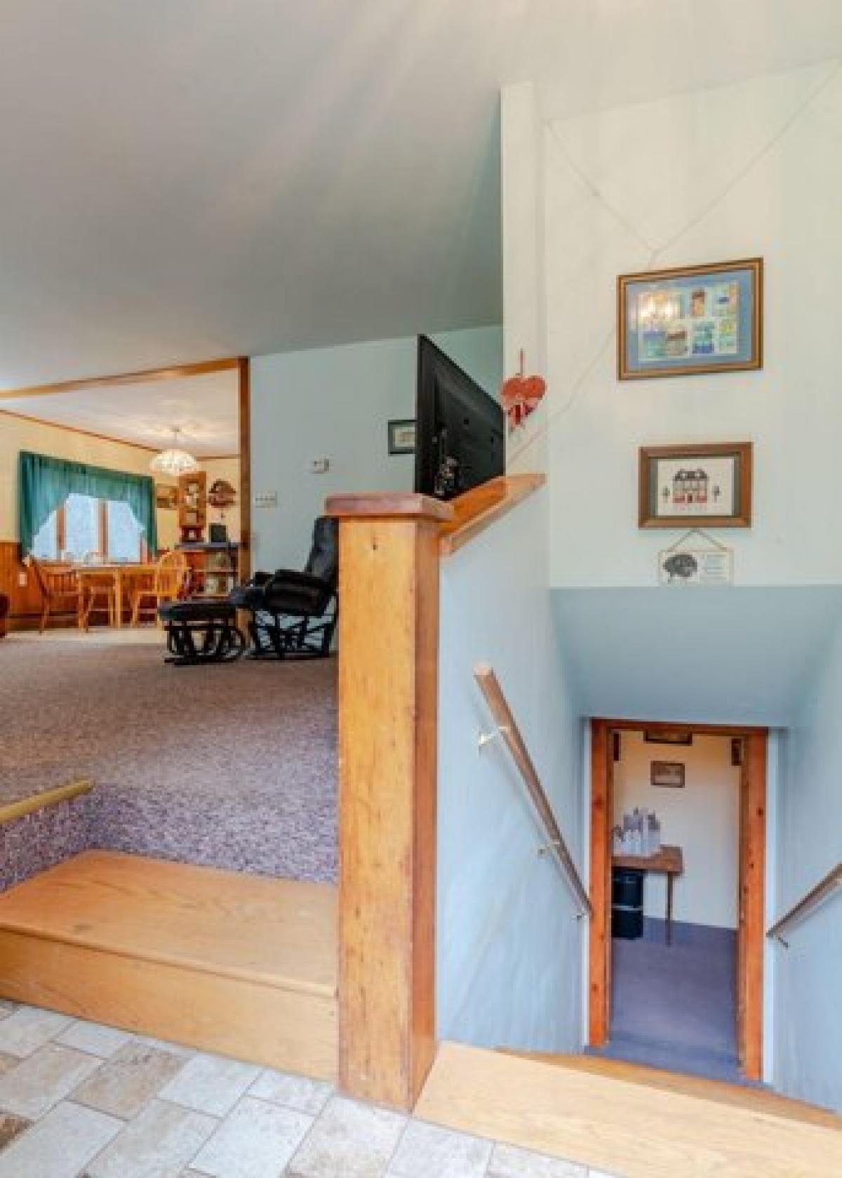 Picture of Home For Sale in Freeport, Maine, United States