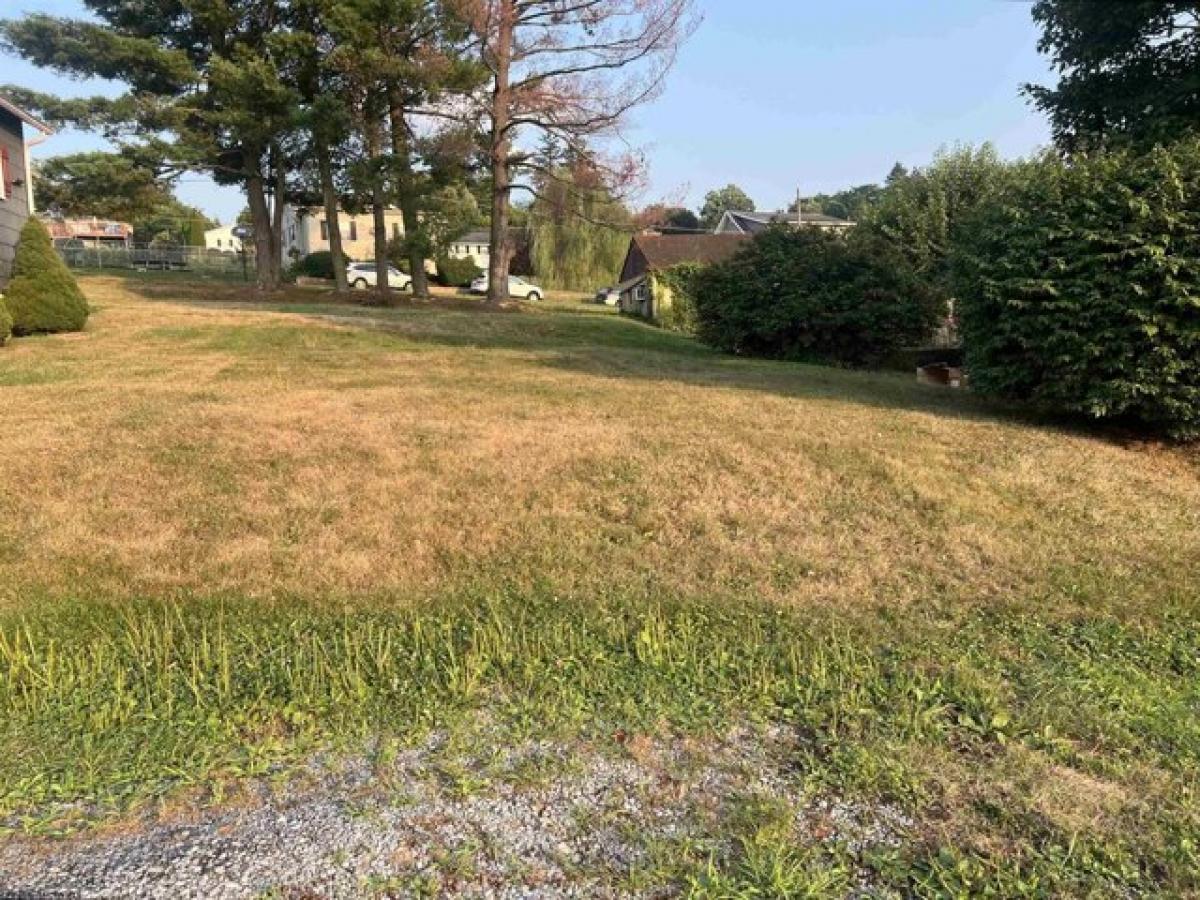 Picture of Residential Land For Sale in Fairmont, West Virginia, United States