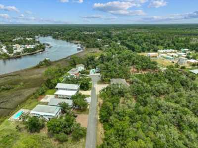 Residential Land For Sale in Steinhatchee, Florida