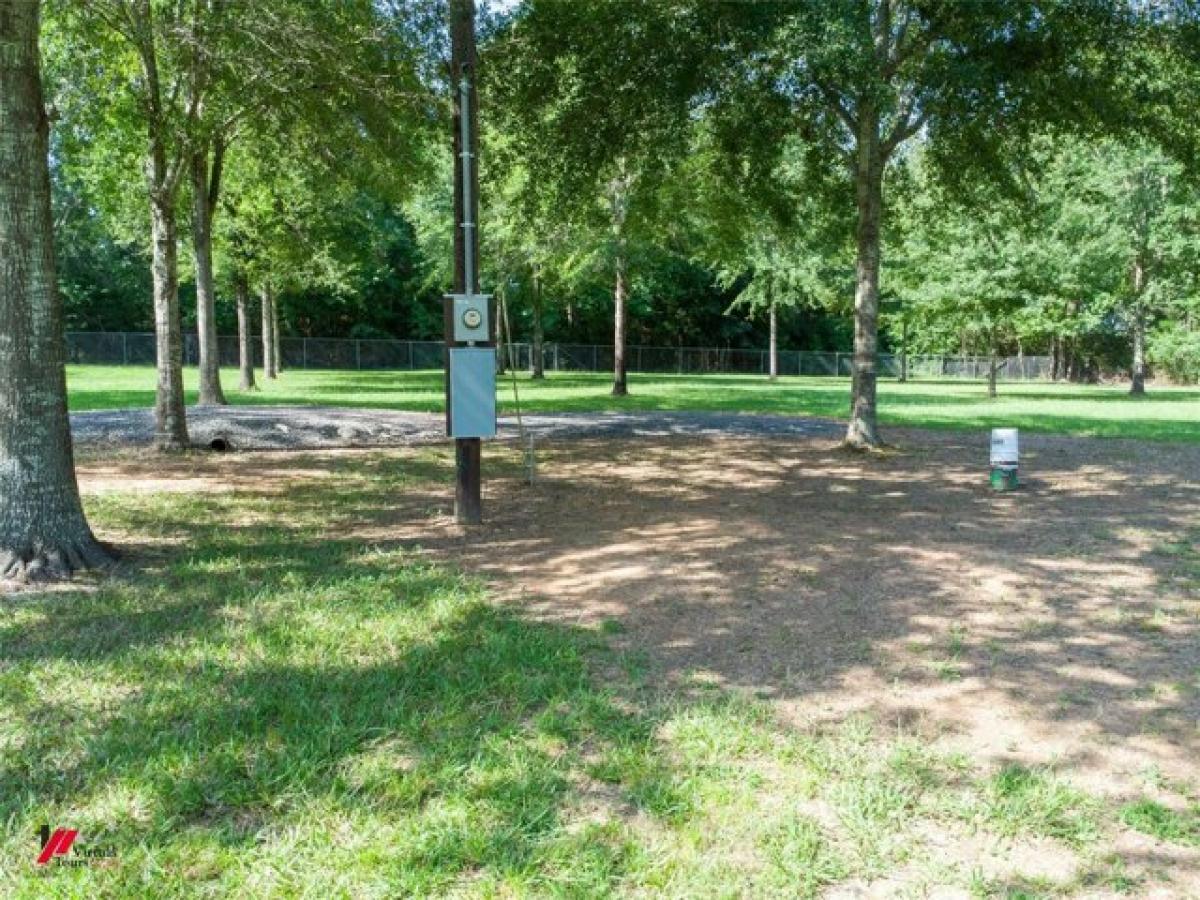 Picture of Residential Land For Sale in Stonewall, Louisiana, United States