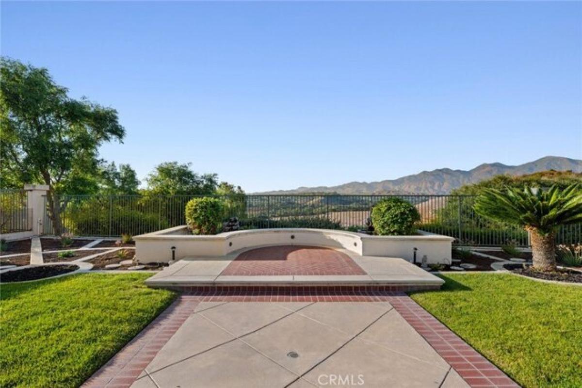 Picture of Home For Sale in Rancho Santa Margarita, California, United States