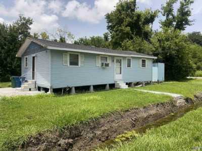 Home For Sale in Larose, Louisiana