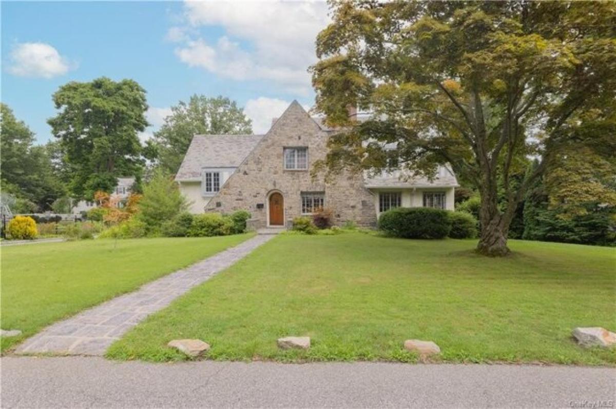 Picture of Home For Sale in Mount Vernon, New York, United States