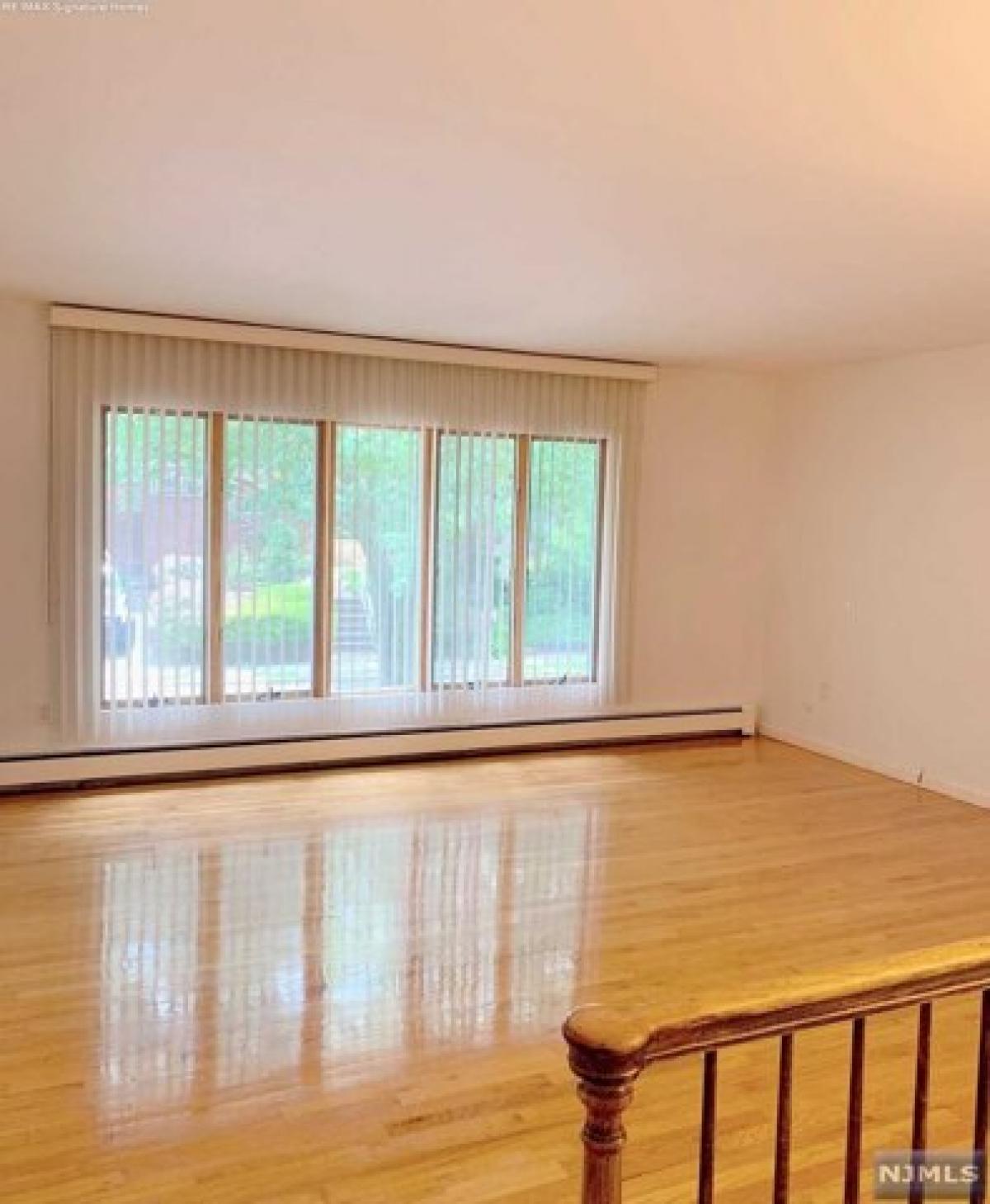 Picture of Home For Rent in Ridgefield, New Jersey, United States