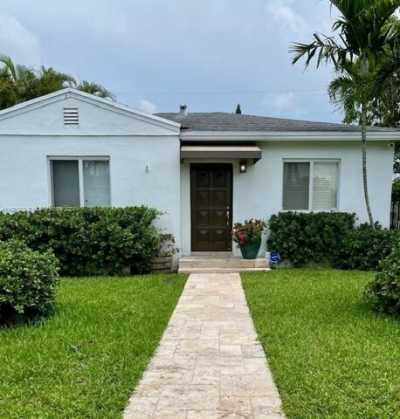 Home For Rent in South Miami, Florida