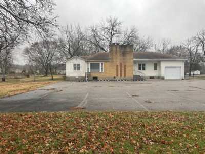 Home For Sale in Cassville, Missouri