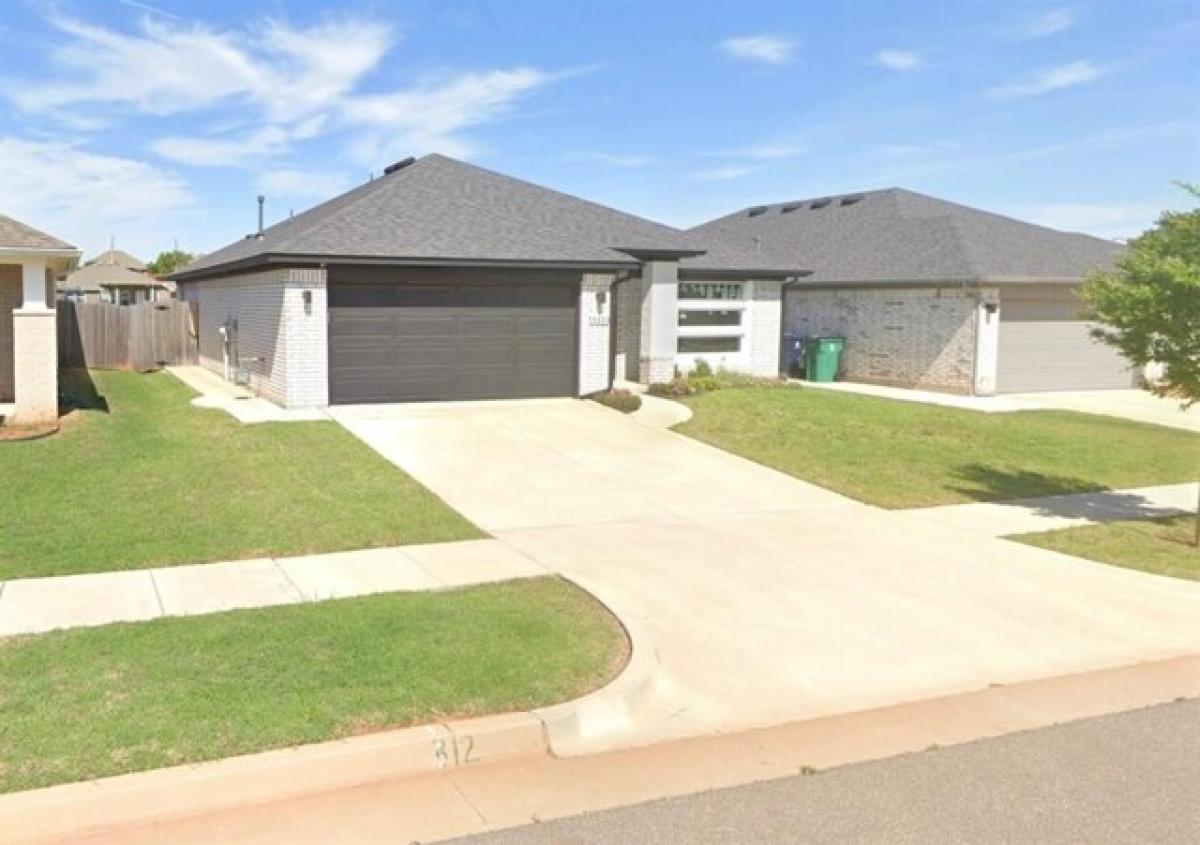 Picture of Home For Rent in Piedmont, Oklahoma, United States