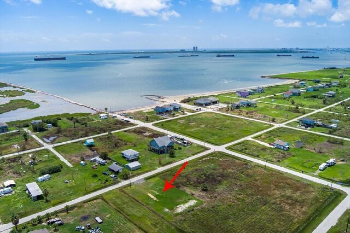 Picture of Residential Land For Sale in Port Bolivar, Texas, United States