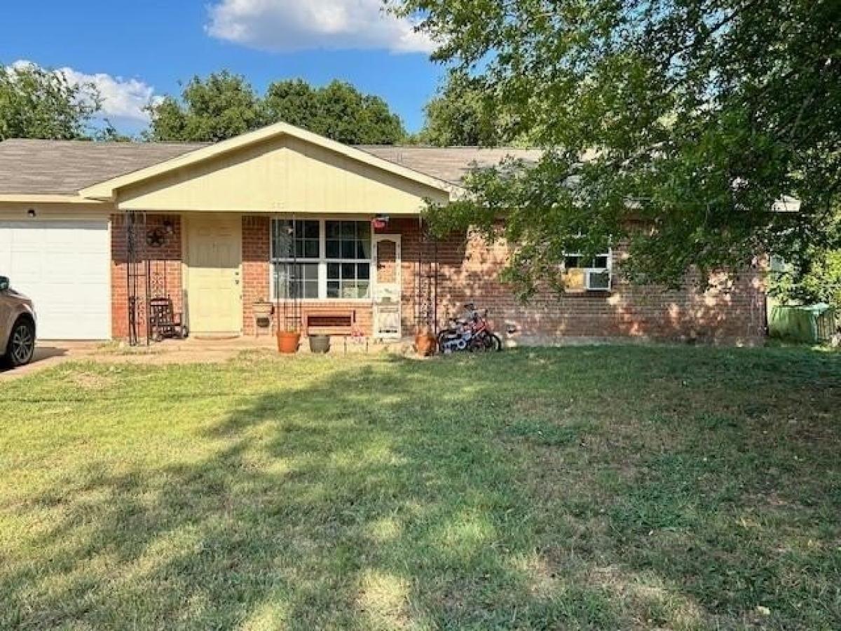 Picture of Home For Sale in Newark, Texas, United States