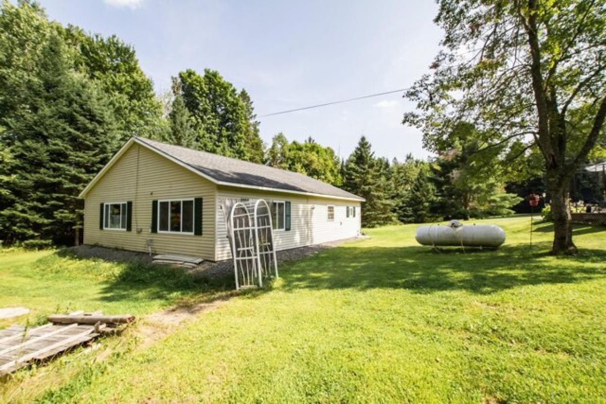 Picture of Home For Sale in Corinna, Maine, United States