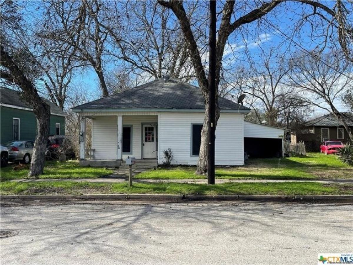 Picture of Home For Sale in Gonzales, Texas, United States