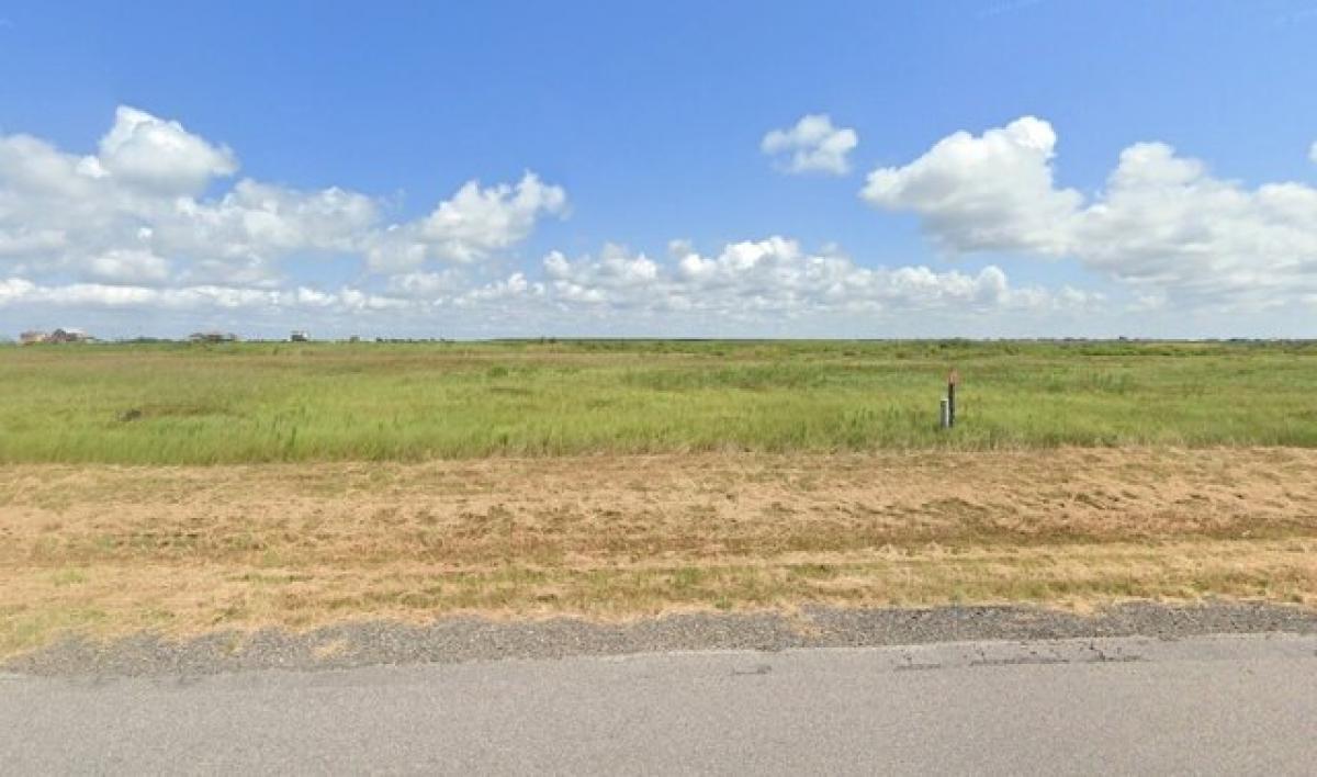 Picture of Residential Land For Sale in Gilchrist, Texas, United States