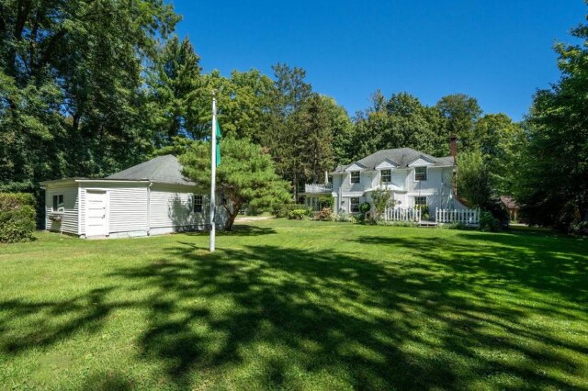 Picture of Home For Sale in Cassopolis, Michigan, United States