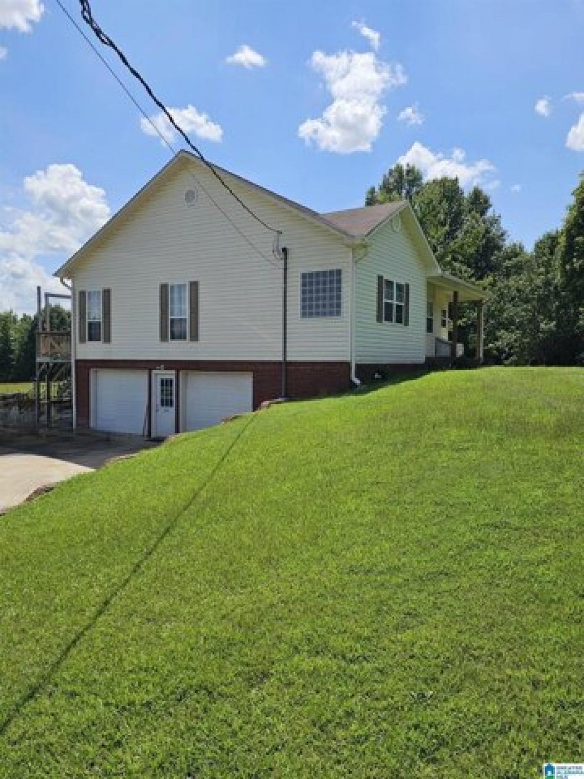 Picture of Home For Sale in Hayden, Alabama, United States