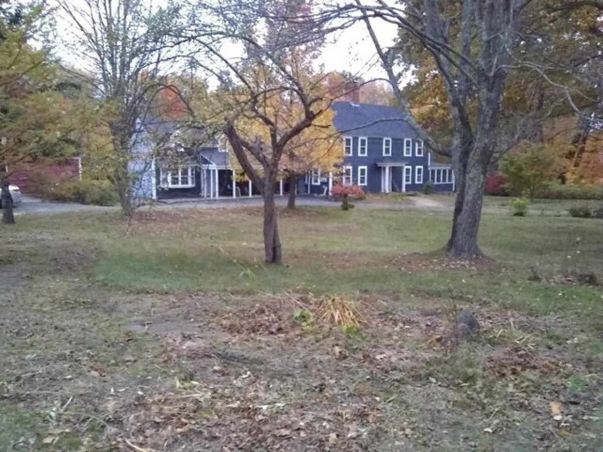 Picture of Home For Sale in Windham, New Hampshire, United States