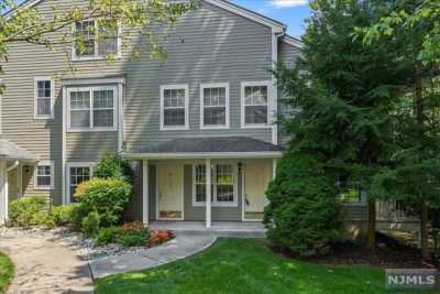 Home For Sale in Mahwah, New Jersey