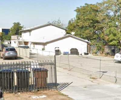 Apartment For Rent in Highland, California