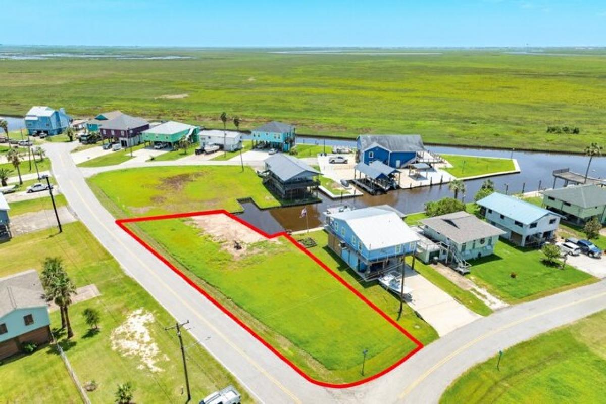 Picture of Residential Land For Sale in Freeport, Texas, United States