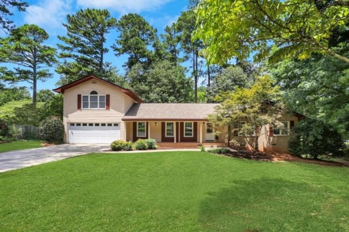 Picture of Home For Sale in Dunwoody, Georgia, United States