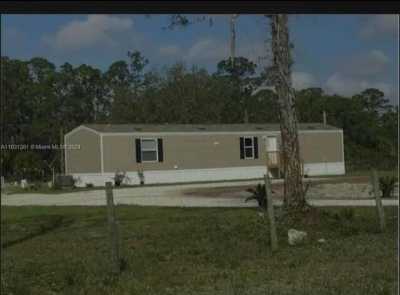 Home For Sale in Clewiston, Florida