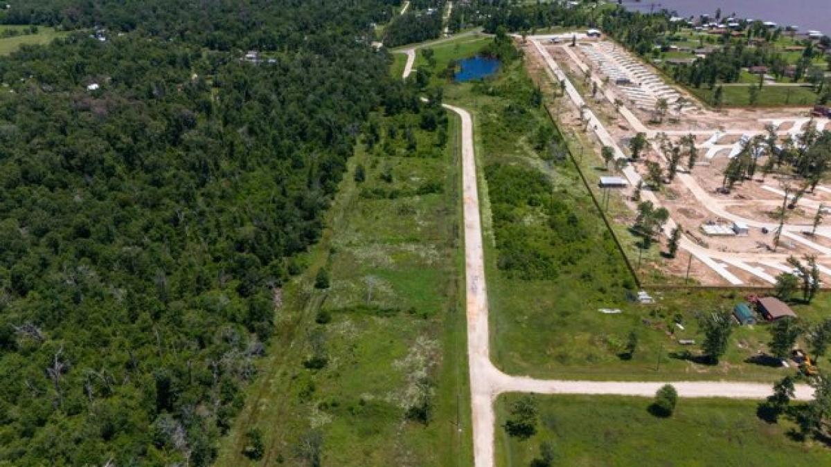 Picture of Residential Land For Sale in Onalaska, Texas, United States