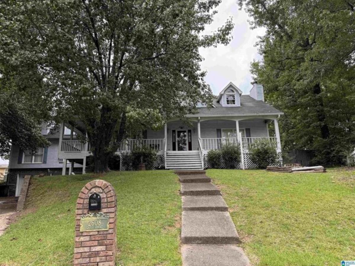 Picture of Home For Sale in Center Point, Alabama, United States