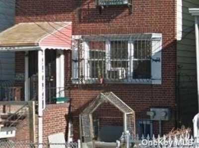 Home For Rent in Woodside, New York