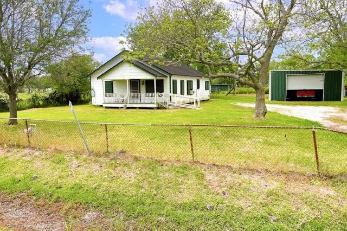 Picture of Home For Sale in Santa Fe, Texas, United States