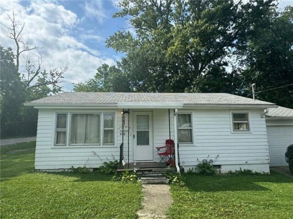 Picture of Home For Sale in Paris, Illinois, United States