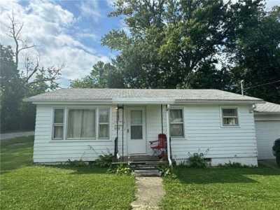 Home For Sale in Paris, Illinois