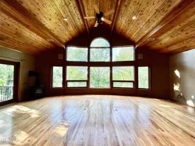 Home For Sale in Piney Flats, Tennessee