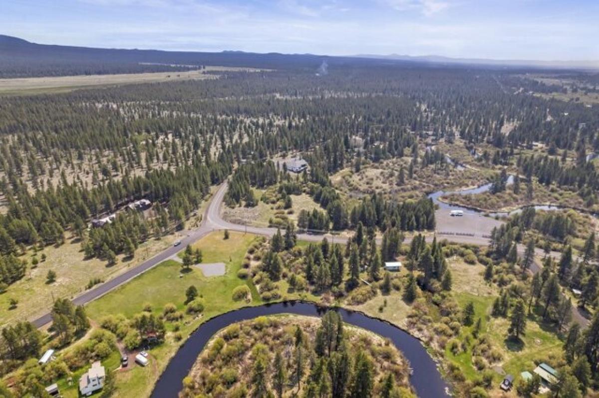 Picture of Residential Land For Sale in La Pine, Oregon, United States