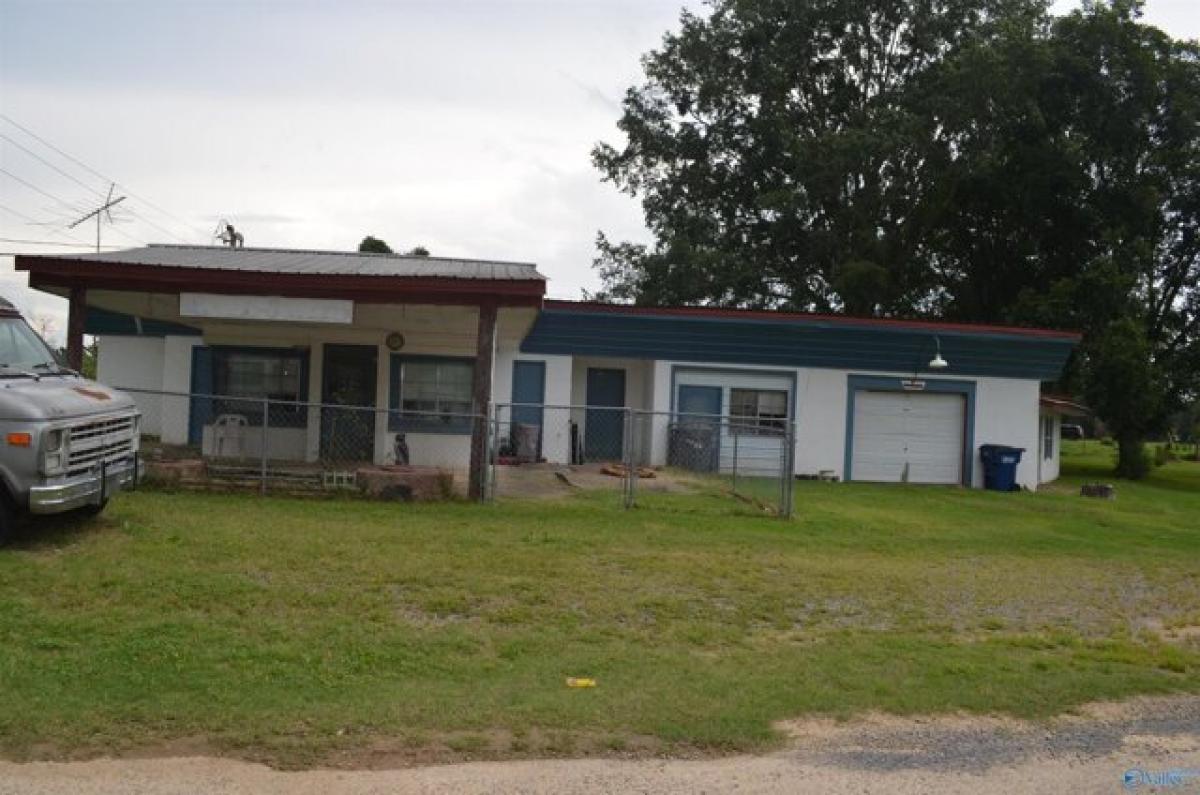 Picture of Home For Sale in Crossville, Alabama, United States