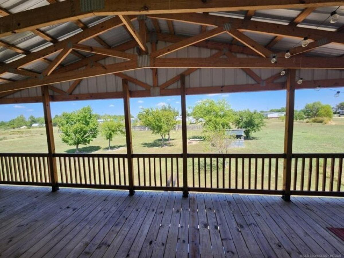 Picture of Home For Sale in Mounds, Oklahoma, United States