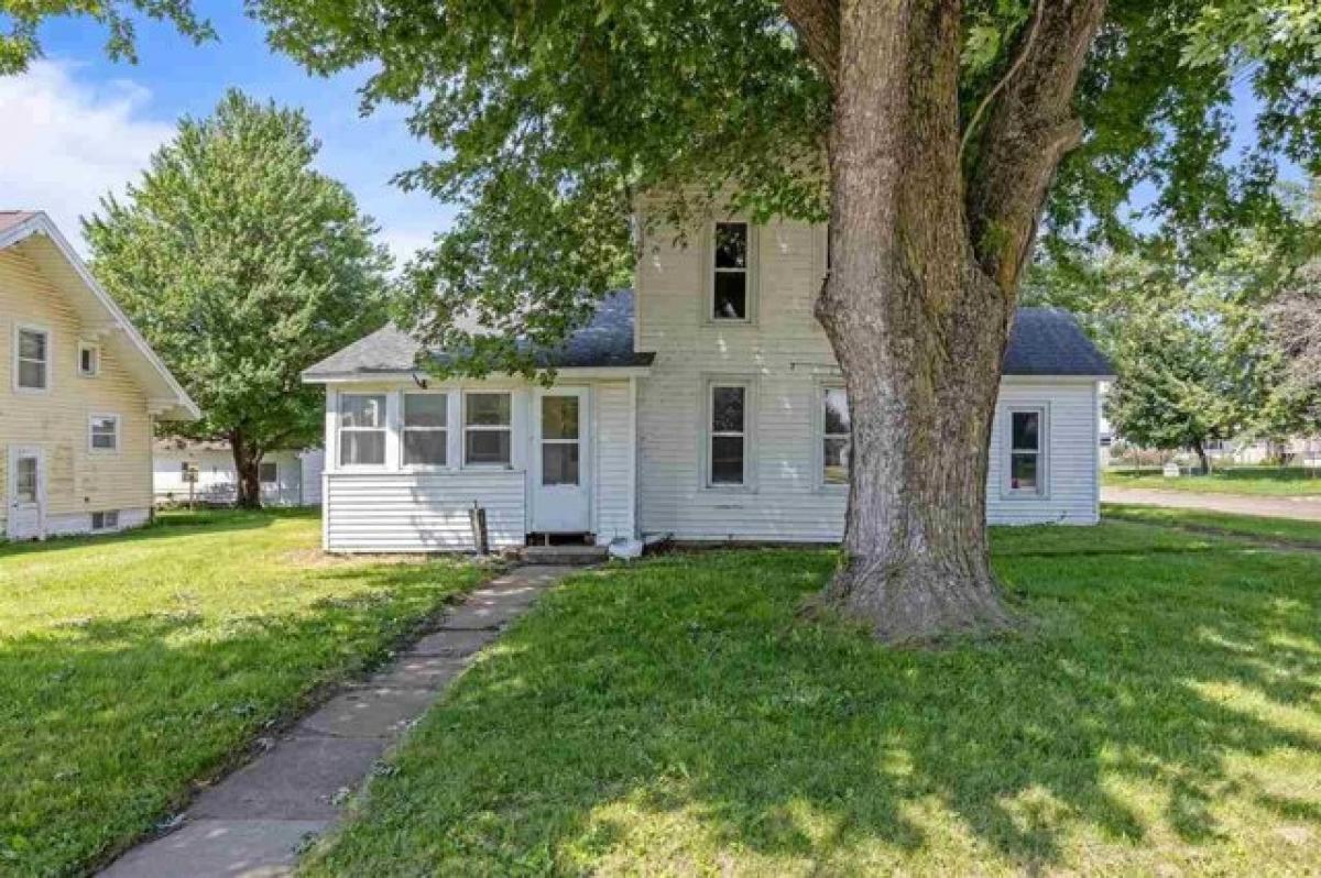 Picture of Home For Sale in Olin, Iowa, United States