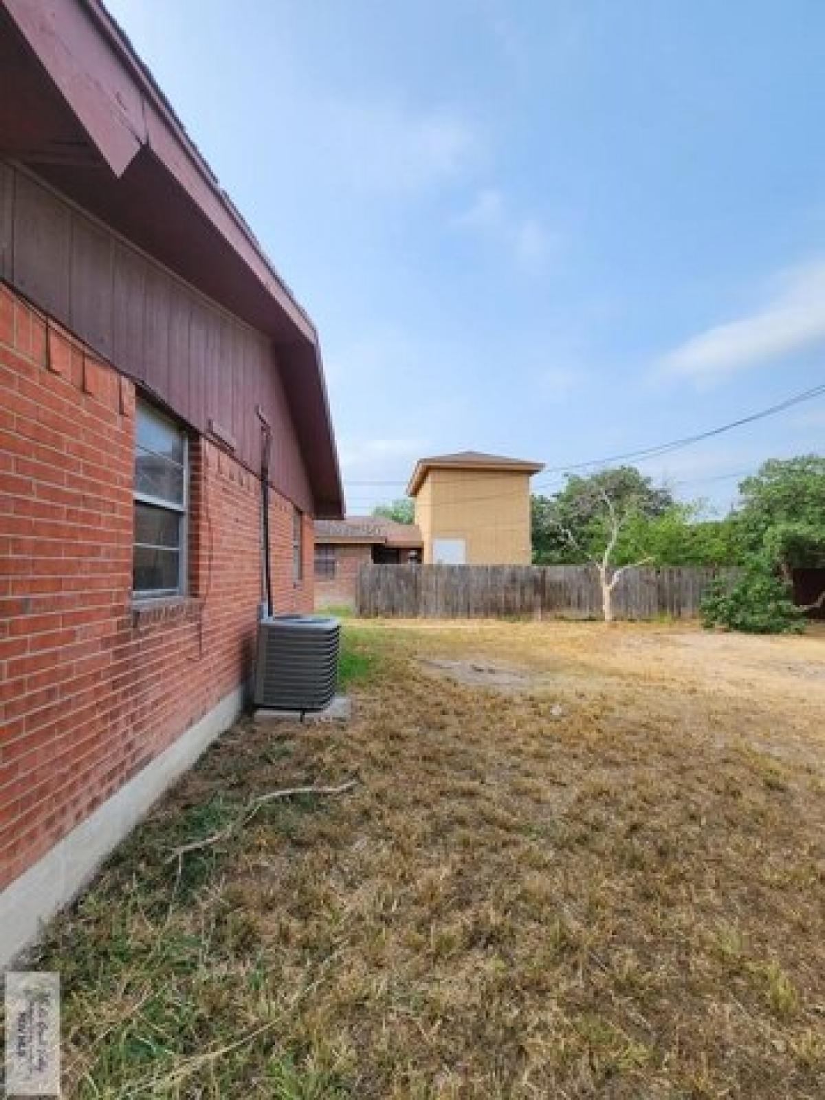 Picture of Home For Sale in Pharr, Texas, United States