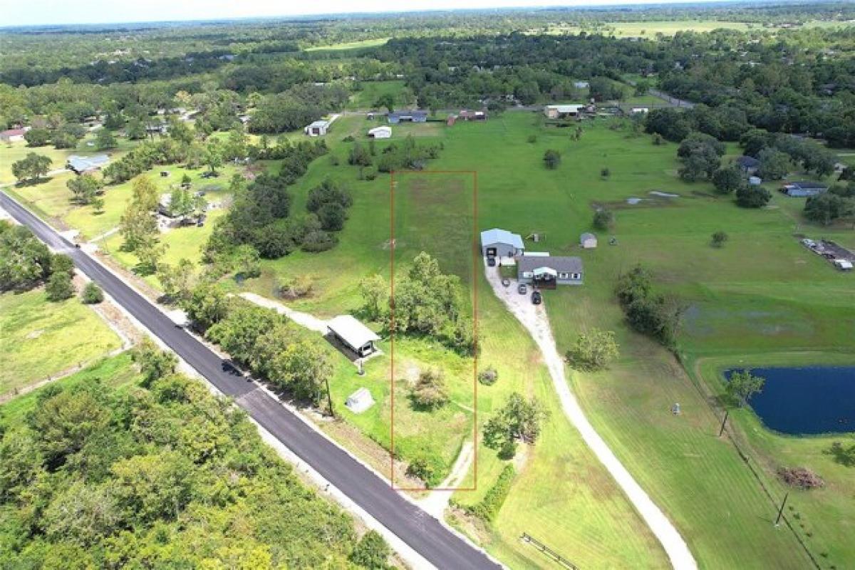 Picture of Residential Land For Sale in Santa Fe, Texas, United States