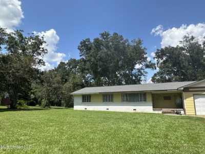 Home For Sale in Mount Olive, Mississippi