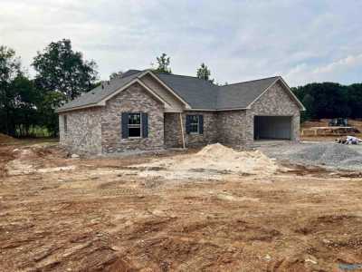 Home For Sale in Elkmont, Alabama