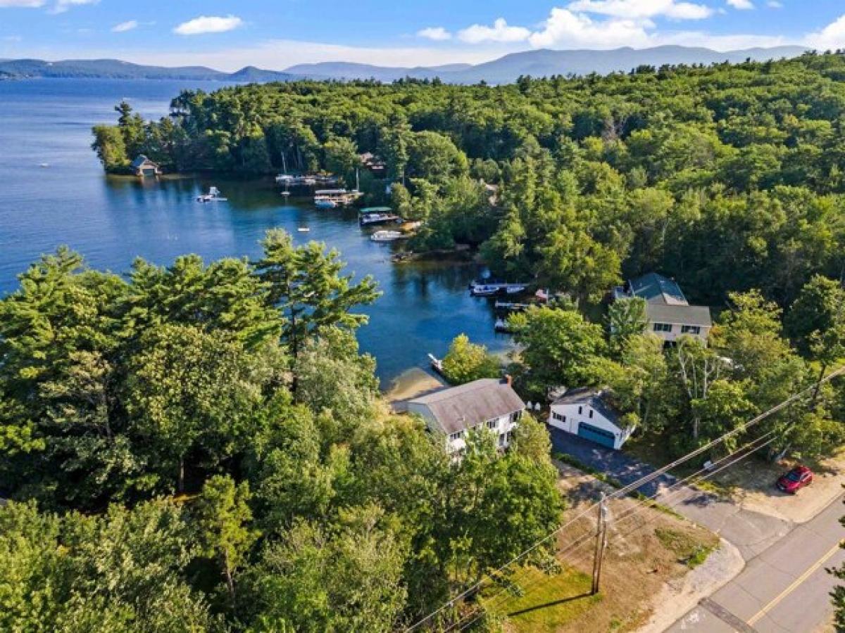 Picture of Home For Sale in Wolfeboro, New Hampshire, United States