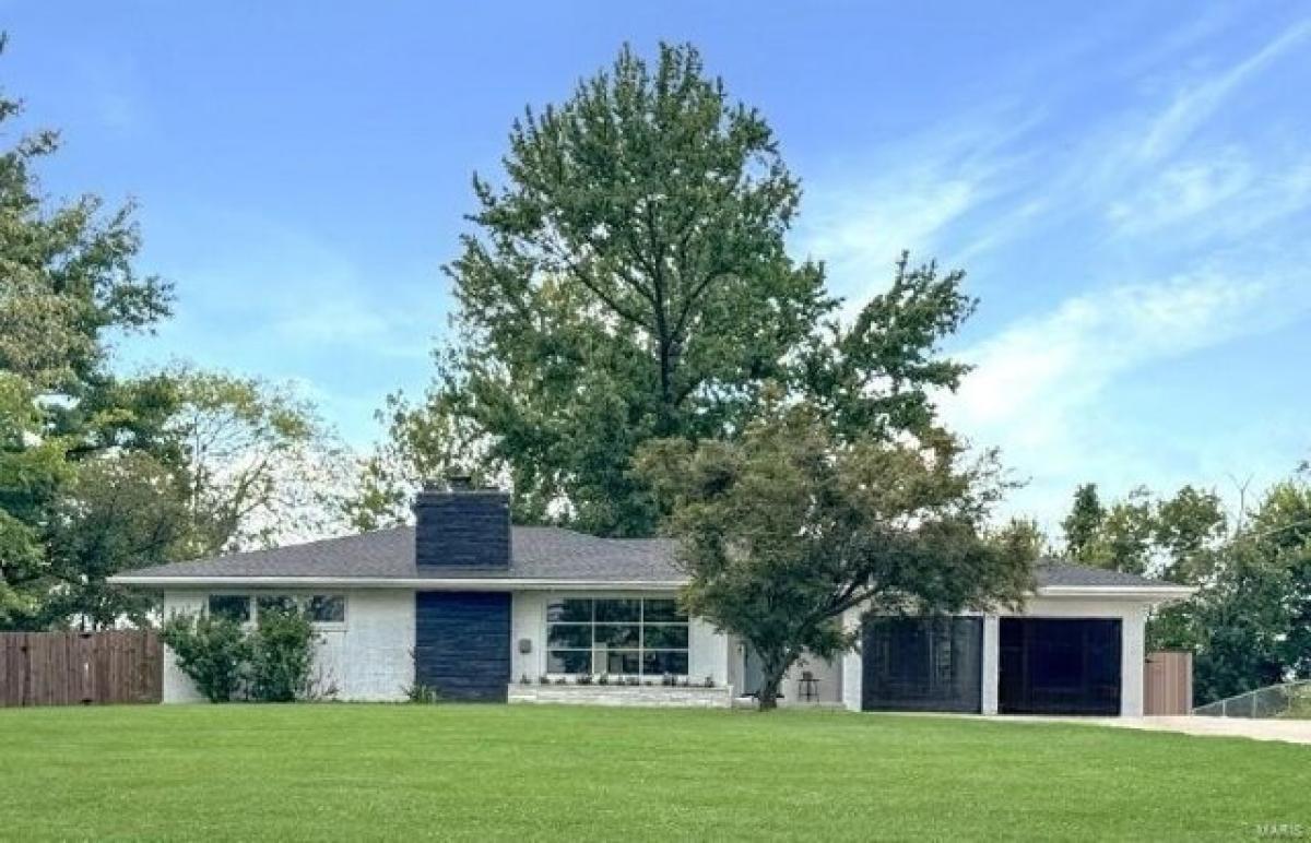 Picture of Home For Sale in Washington, Missouri, United States