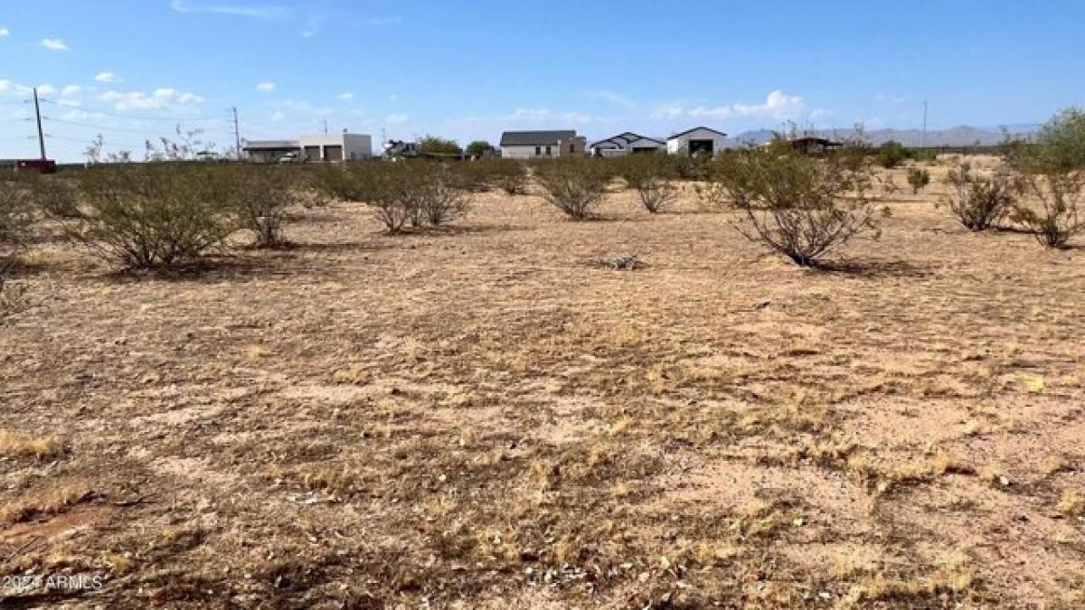 Picture of Residential Land For Sale in Wittmann, Arizona, United States